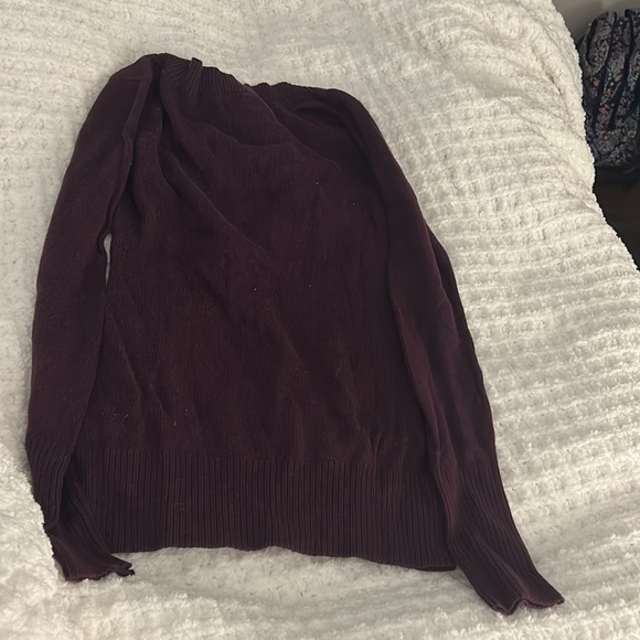 Express Women’s V-Neck Sweater - Size Small, Plum. - Picture 4 of 5